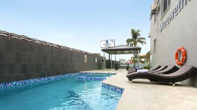 Merewether Motel Heated spa & solar heated pool
